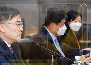 손병두 금융위 부위원장 “저신용자에도 소상공인 대출 가능토록 해야”