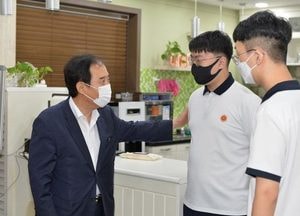 [기획] ‘교육·교복·급식’ 3대 무상교육 실현에 앞장서는 포천시