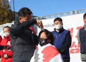 [포토] 민주노총 ‘노동개악 저지’ 삭발 투쟁...'전태일 3법' 추진