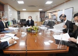홍남기 부총리 “소상공인 위해 4조원 규모의 재정 추가 지원”