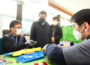 안산시 ‘생생대장간’ 개소식 가져… '전자제품·장난감·자전거 무상수리'