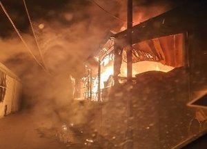 김포, 플라스틱 사출 제조공장서 불... “2층 규모 공장 모두 태워”