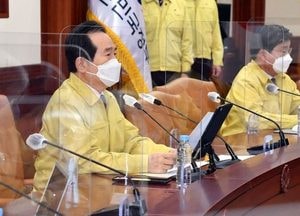 이틀째 1천명대 추가 확진...“교정시설 한 곳서, 514명 집단 감염 발생”