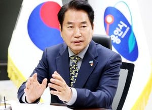 [새해 인터뷰] 백군기 용인시장 "시민이 체감할 수 있는 더욱 역동적인 시정 펼친다"