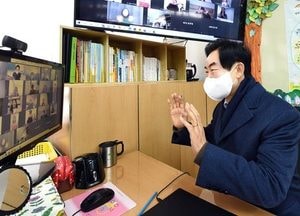 안병용 시장, 초교 온라인 수업 현장 방문…개선점 파악 필요한 부분 지원