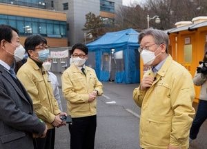 [포토] 파주병원 방문 이재명 ‘공공의료 역할 잘 감당하고 있다’ 격려