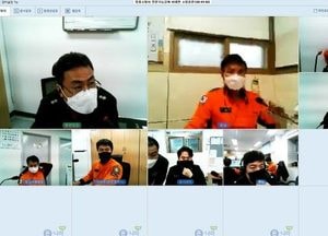 [포토] 소방훈련도 비대면으로...‘인천 영종소방서, 코로나19 속 소방훈련 가져’