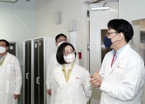 은수미 성남시장, 코로나19 백신 생산기업 SK바이오사이언스 방문 격려