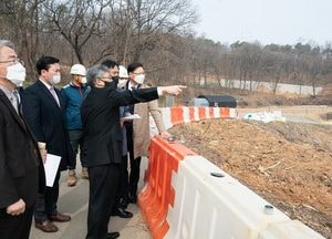인천시의회, 한들구역 인근 학교 현장 방문
