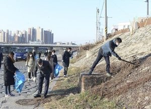 포천시, 전직원 ‘새봄맞이 환경정화 활동’ 참여