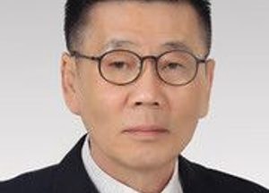 文대통령 ‘4·16 개각’ 쇄신 계기돼야