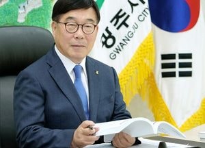 신동헌 “밥 산다는 말보다, 일자리 만들어 주는 게 더 좋아”