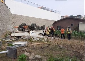 용인시 처인구서 경사로 오르던 화물차 절벽 추락... 40대 운전자 사망