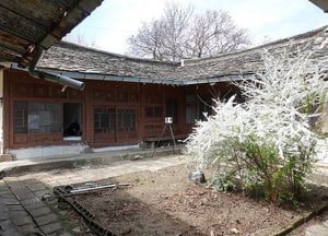 파주시-문화재청 전통건축수리기술진흥재단, ‘금촌 돌기와집’ 보존 MOU