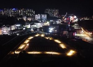 [드론이 본 세상] ‘여주 오학공영주차장 조명, 훌륭한 주택가 야경으로’