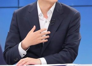이준석, 대선 후보들 ‘경선버스’ 다 부셔···토론회 개최 여부 등 경선 과정 ‘불만’