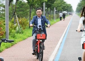 [특집] 정하영 김포시장 “권역별 발전 전략으로 더 큰 시너지 낸다”