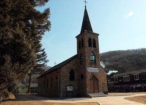파주시, 경기도에 등록문화재 3건 등록···갈곡리성당과 라스트찬스·말레이지아교