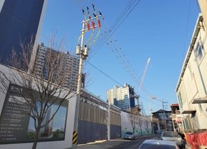 30대 하청근로자 전봇대 고압전류에 감전...결국 숨져