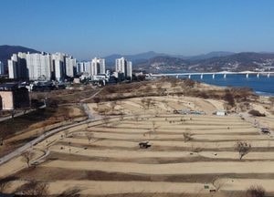 [드론이 본 세상] 전국 최고...81홀 규모 ‘양평파크골프장’