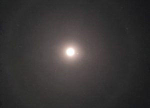 [포토] 내일 비 오려나...이천 설봉호수 하늘에 ‘달무리’