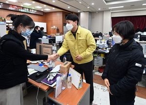차준택 부평구청장·간부공무원 ‘설 연휴 보건소 근무 지원’