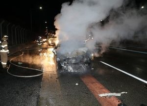의왕 수도권 제1순환고속도로 추돌사고로 승용차 화재