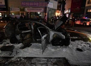 화성서 정차 중이던 차량 불…주변 차량 등 9대 불 타
