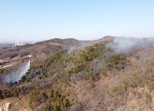 여주 가남에 산불...헬기 6대 투입, 초진 성공
