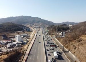 [포토] 영동고속도로 상행선 마성터널 인근 정체