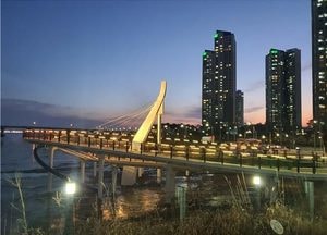 인천 ‘소래 해넘이 전망대’ 준공...‘바다, 더 가까이 즐길 수 있게 돼’