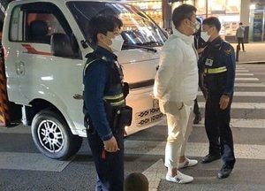 파주서 지선 첫 날 ‘선거법 위반’ 적발···김경일 후보측 조병국 후보 게첩 방해