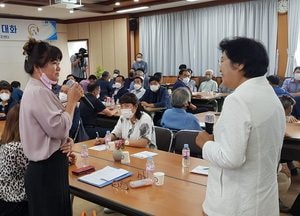 이천, 마이크 들고 대화장 누비는 시장님...역시 ‘김경희’