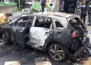 용인, 시내 달리던 하이브리드 차량 내부서 불...인명피해 없어