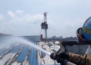 안산시 단원구 전자제품 제조공장서 불...40명 자력 대피