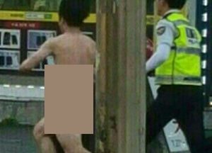 안산 터미네이터?…나체로 대로변 폭우 샤워 40대 남성