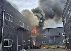 오산 양산동 반도체부품 생산 공장서 ‘불’...50분 만에 진화, 인명피해 없어