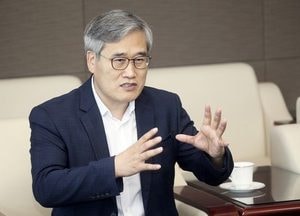 [인터뷰]김진용 인천경제자유구역청장 “인천의 힘이 세계로 뻗어나가는 텃밭으로 삼을 것”