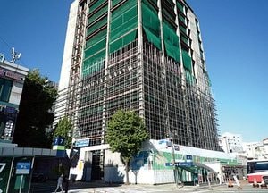 안양역 ‘원스퀘어’ 건물 24년만에 철거...내년 4월까지 완료