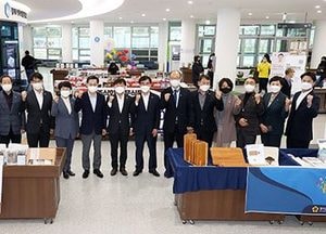 경기도의회 민주당 ‘경기도 사회적경제 홍보·제품 판매전’ 개막식 열어