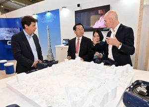 유럽 출장, 유정복 인천시장...“스마트 기술 활용한 도시 안전성 강화해야”