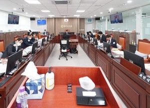“농업인 소득 증대·삶의 질 향상에 힘써야”...경기도의회 농정해양위원회, 농업기술원 내년 예산안 심의