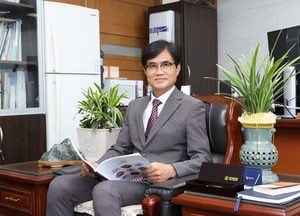 [인터뷰] 디자인 전문 인력의 산실, 김향섭 홍익디자인고 교장을 만나다