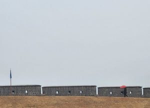 이슬비 내리는 수원화성 ‘창룡문’