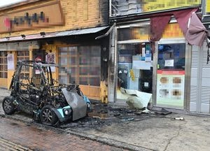 충전 중이던 소형 전기차에 불...배터리 자동제어 실패 화재 추정