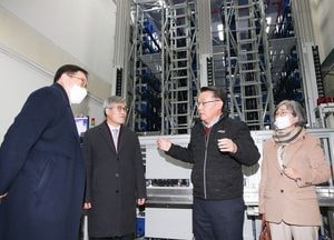 김진용 청장 “반도체·항공분야 핵심산업발전 최선”...대한항공 항공엔진정비센터 등 방문