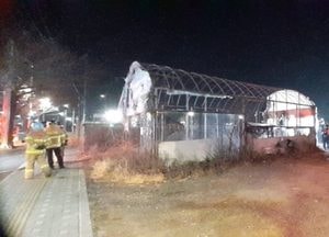 인천 비닐하우스 불, 40대 남성 숨진 채 발견