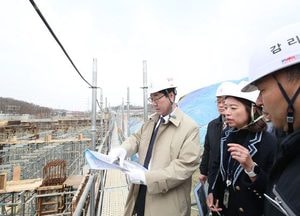 정명근 시장 ‘화성시 독립운동기념관’ 건립 현장 방문...내년 4월 개관 예정