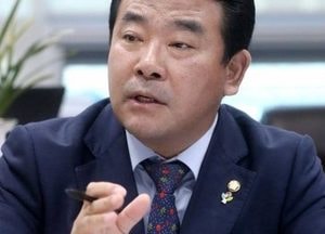 ‘다자녀가구’ 이동 지원 입법 추진…박정 의원 '주차장법' 개정안 발의