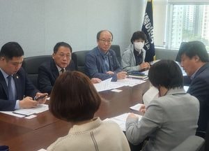 경기도의회 민주당 정책위원회, 무상체육복·천원의아침밥 지원 사업 현안 논의
